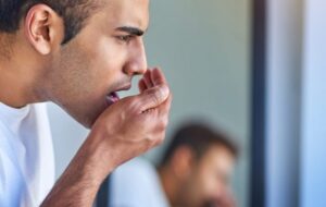 آیا ایمپلنت باعث بوی بد دهان میشود؟