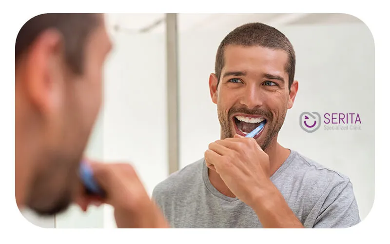 دو دقیقه مسواک نرم را با خمیر دندان میسویک بزنید.